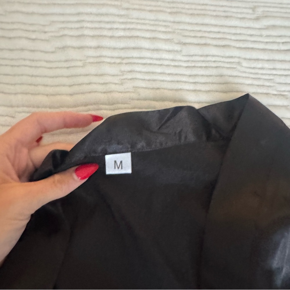 Amazon Black Lace Robe - Picture 6 of 6